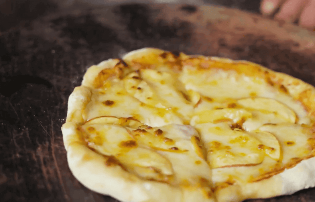 How to Make Apple Pizza - La Fe Foods