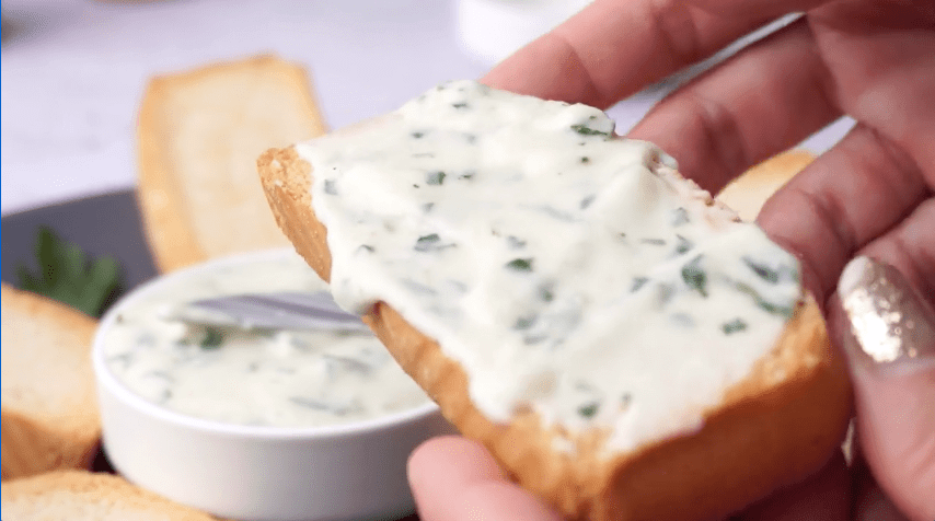 How to Make Garlic Sauce - La Fe Foods